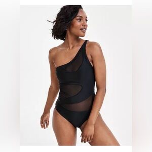 NWT Bar III
Women's One-Shoulder Mesh Cutout Swimsuit XL